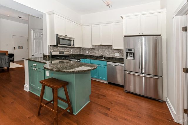 104 W Ninth Street, Cincinnati, OH 45202