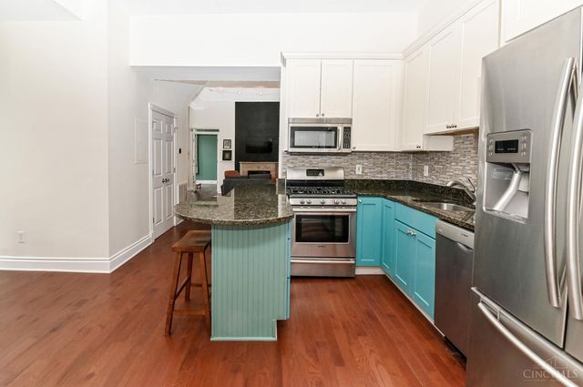 104 W Ninth Street, Cincinnati, OH 45202