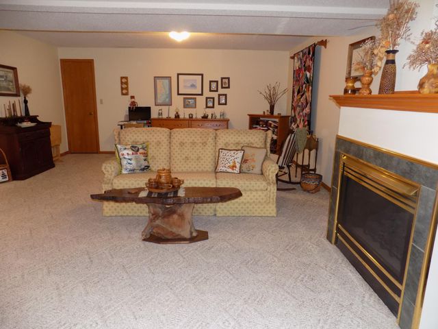 828 Diamond Ridge Lane NW, Rochester, MN 55901