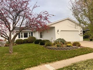 828 Diamond Ridge Lane NW, Rochester, MN 55901