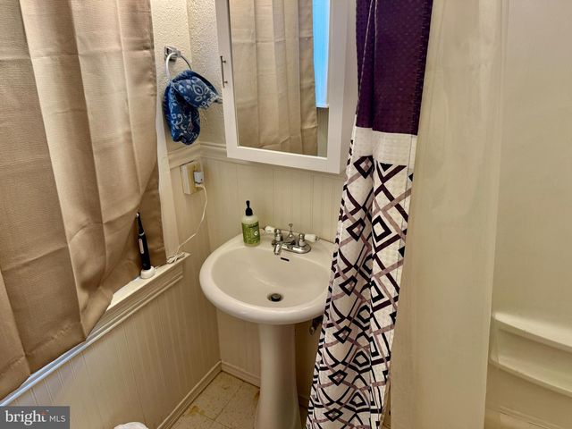 1015 S QUEEN ST, York, PA 17403