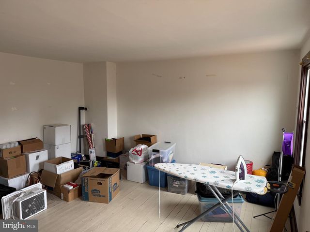 1015 S QUEEN ST, York, PA 17403