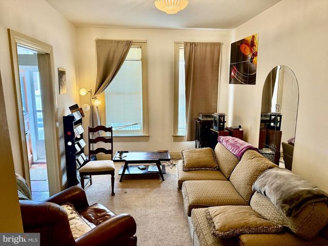 1015 S QUEEN ST, York, PA 17403