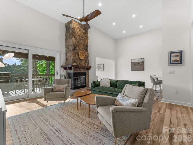 144 Racquet Club Villas Drive, Sapphire, NC 28774