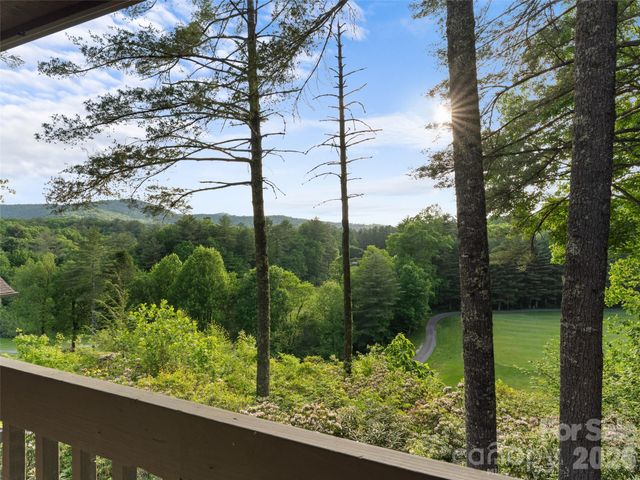 144 Racquet Club Villas Drive, Sapphire, NC 28774