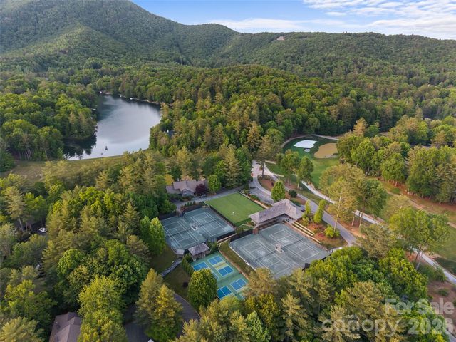 144 Racquet Club Villas Drive, Sapphire, NC 28774