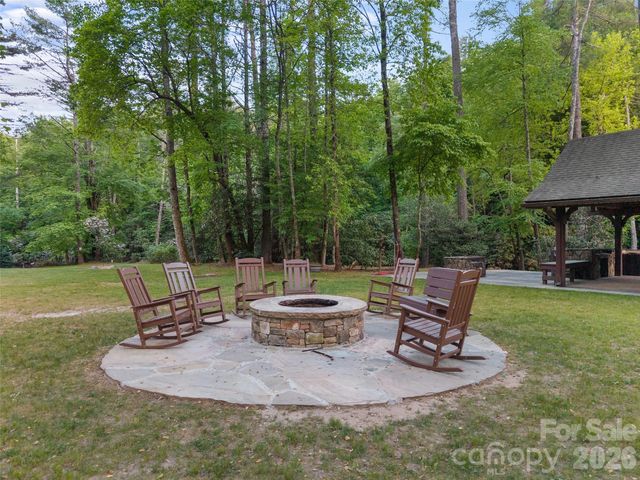 144 Racquet Club Villas Drive, Sapphire, NC 28774