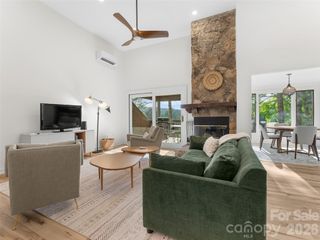 144 Racquet Club Villas Drive, Sapphire, NC 28774