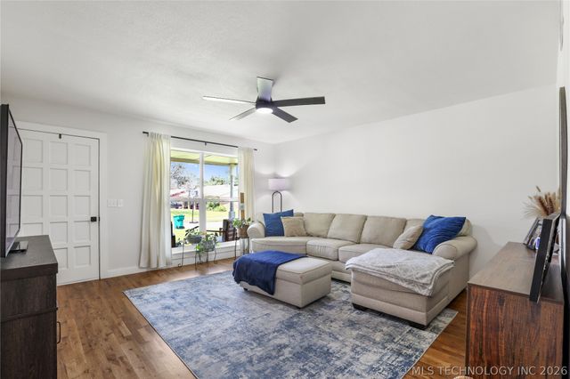 100 W Linda Street, Sapulpa, OK 74066