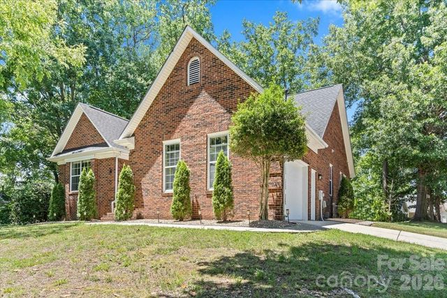 100 Diamond Drive, Mooresville, NC 28117
