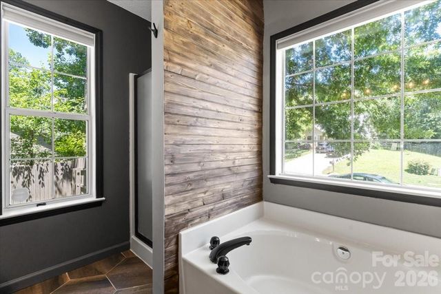 100 Diamond Drive, Mooresville, NC 28117