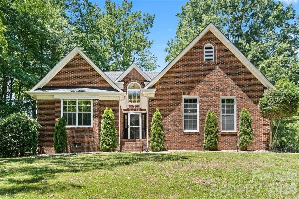 100 Diamond Drive, Mooresville, NC 28117