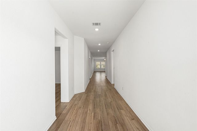 150 Santiago, Kyle, TX 78640