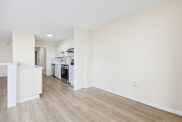 50 Longwood Ave 718, Brookline, MA 02446