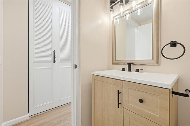 50 Longwood Ave 718, Brookline, MA 02446