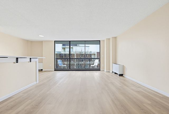 50 Longwood Ave 718, Brookline, MA 02446