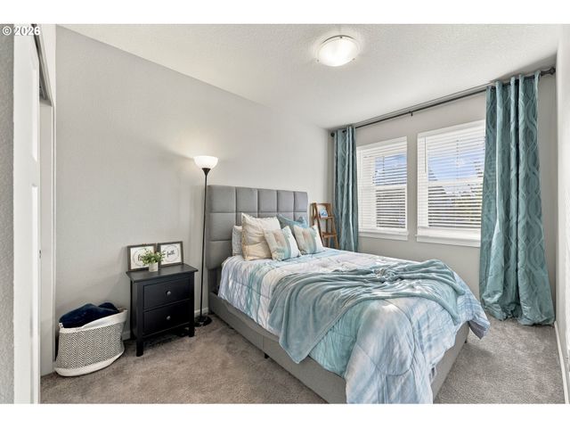 1746 N HYSSOP St, Canby, OR 97013