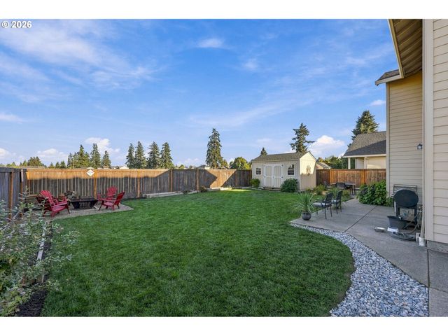 1746 N HYSSOP St, Canby, OR 97013