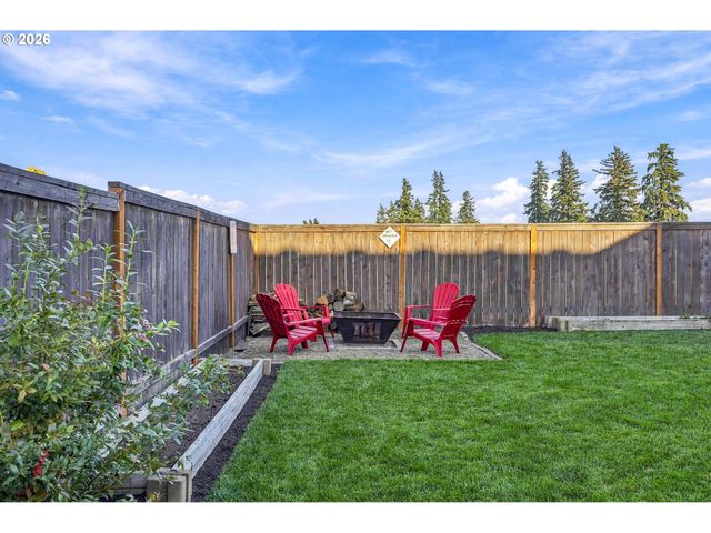 1746 N HYSSOP St, Canby, OR 97013