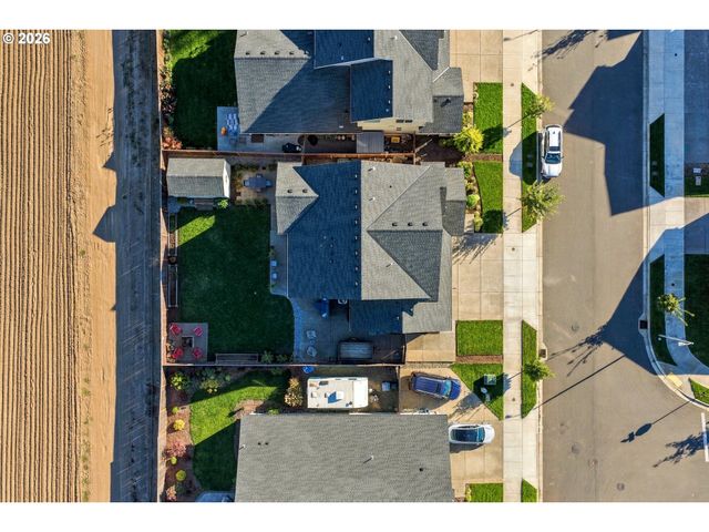 1746 N HYSSOP St, Canby, OR 97013