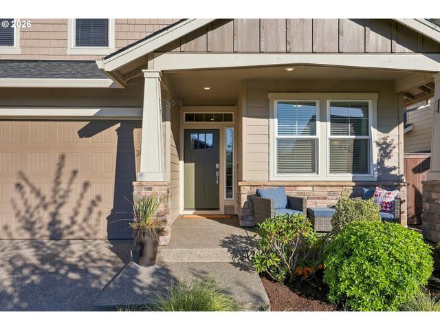 1746 N HYSSOP St, Canby, OR 97013