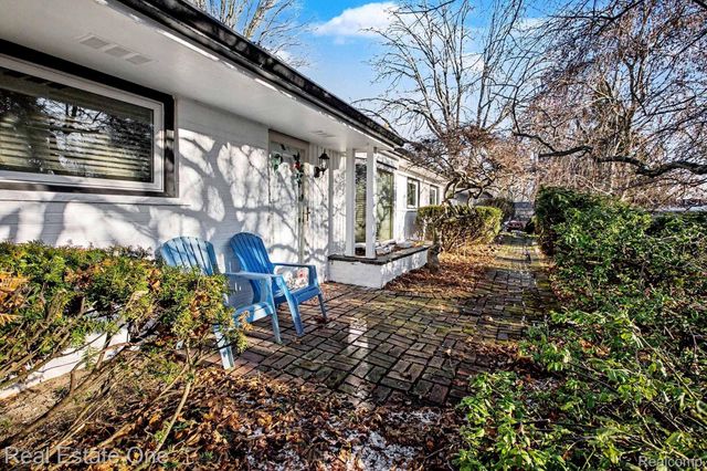 7251 Cottonwood Knoll, West Bloomfield Charter Township, MI 48322