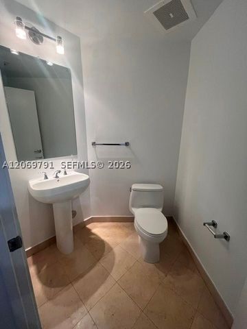 1060 Brickell Ave 2217, Miami, FL 33131
