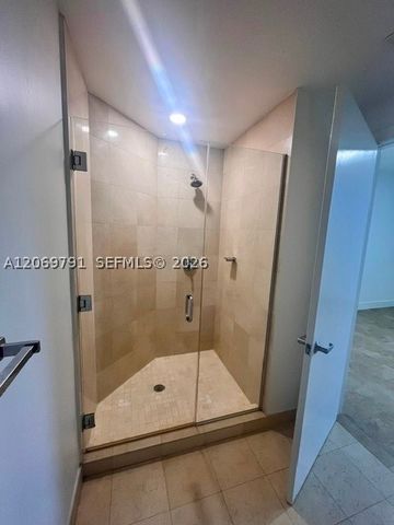 1060 Brickell Ave 2217, Miami, FL 33131