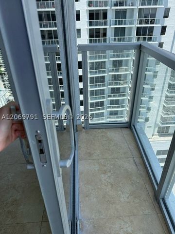 1060 Brickell Ave 2217, Miami, FL 33131