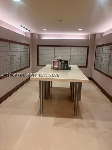 1060 Brickell Ave 2217, Miami, FL 33131