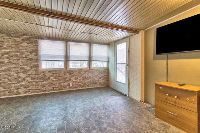 95 Johnston Avenue, Cohoes, NY 12047