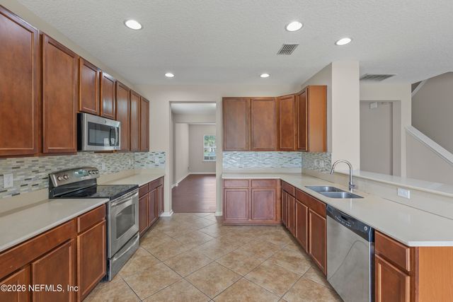 4679 PINE LAKE Drive, Middleburg, FL 32068