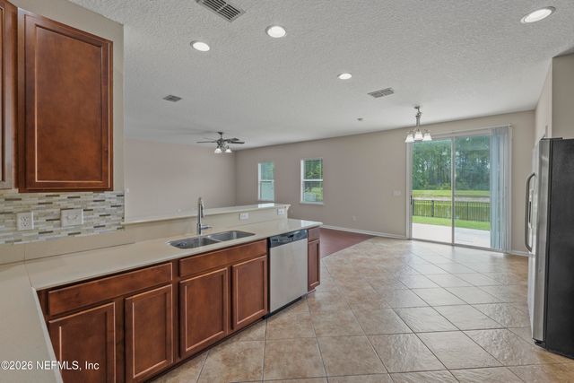4679 PINE LAKE Drive, Middleburg, FL 32068