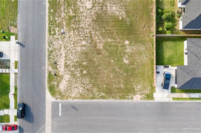 917 N Brushfield Avenue, Edinburg, TX 78541