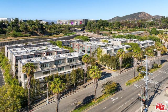 3450 Cahuenga Boulevard 902, Los Angeles, CA 90068