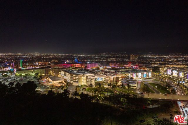 3450 Cahuenga Boulevard 902, Los Angeles, CA 90068