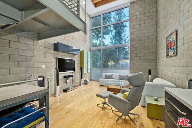 3450 Cahuenga Boulevard 902, Los Angeles, CA 90068