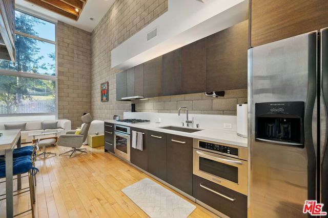 3450 Cahuenga Boulevard 902, Los Angeles, CA 90068