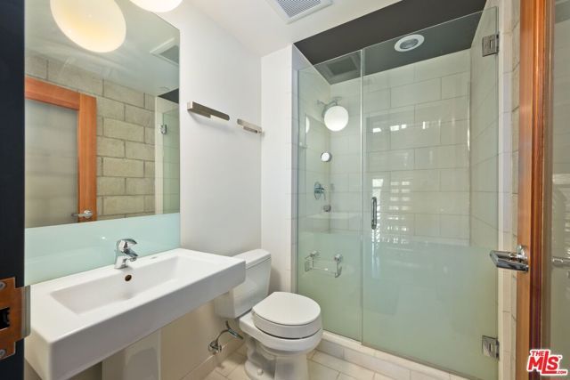 3450 Cahuenga Boulevard 902, Los Angeles, CA 90068