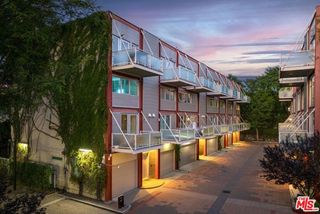 3450 Cahuenga Boulevard 902, Los Angeles, CA 90068