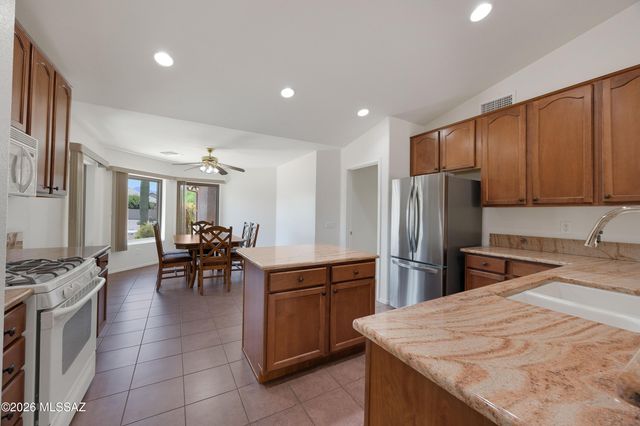 62574 E Northwood Road, Tucson, AZ 85739