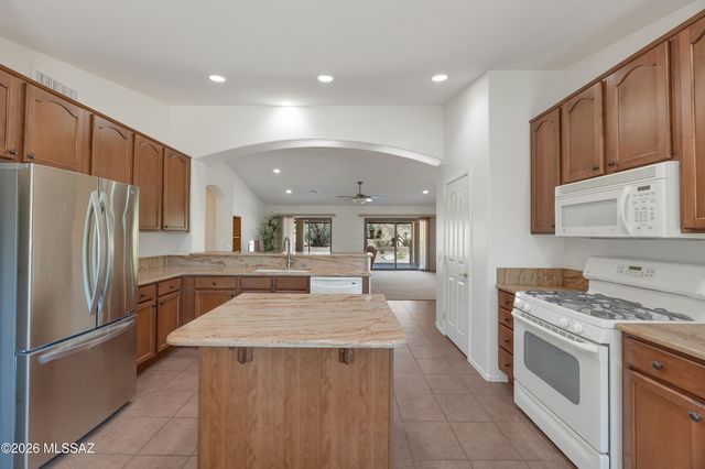 62574 E Northwood Road, Tucson, AZ 85739
