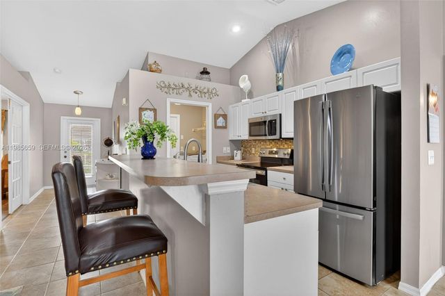 2707 NE 5TH Ave, Other City - In The State Of Florida, FL 33909