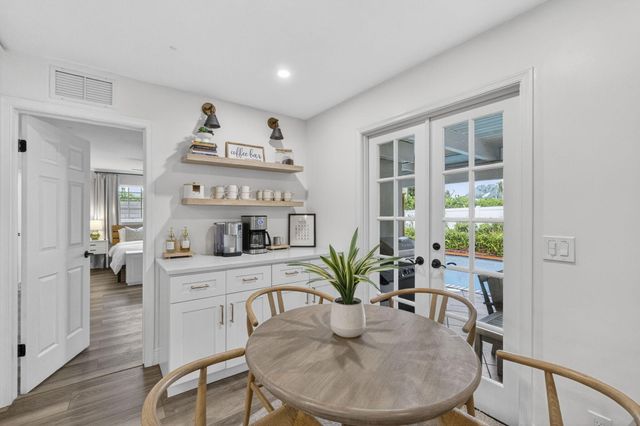 903 SW 28th Avenue, Boynton Beach, FL 33435