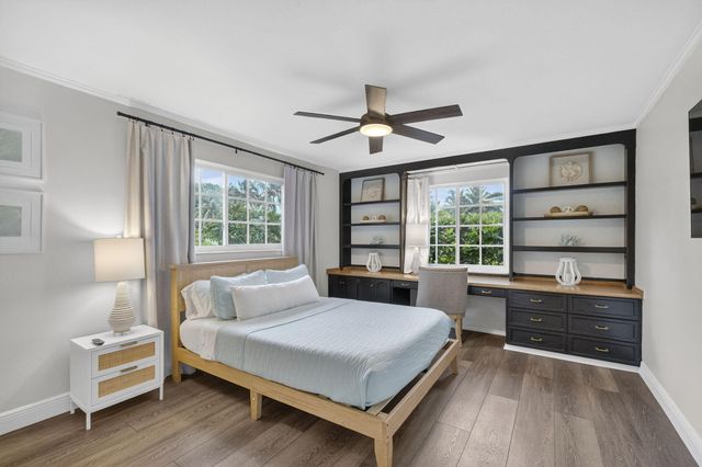 903 SW 28th Avenue, Boynton Beach, FL 33435