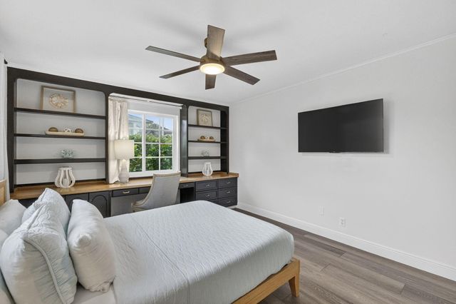 903 SW 28th Avenue, Boynton Beach, FL 33435