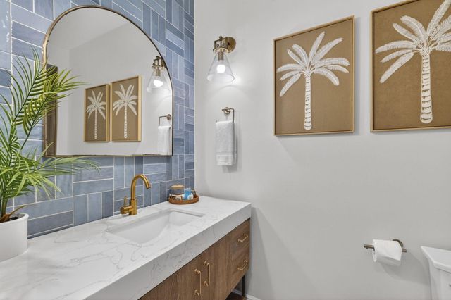 903 SW 28th Avenue, Boynton Beach, FL 33435