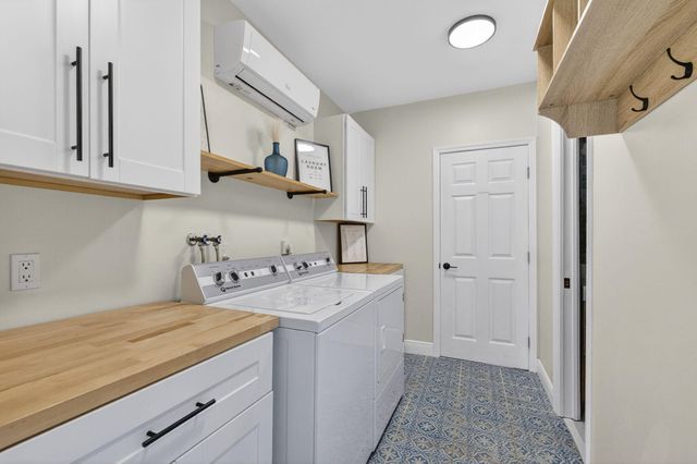 903 SW 28th Avenue, Boynton Beach, FL 33435