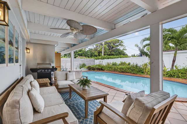 903 SW 28th Avenue, Boynton Beach, FL 33435