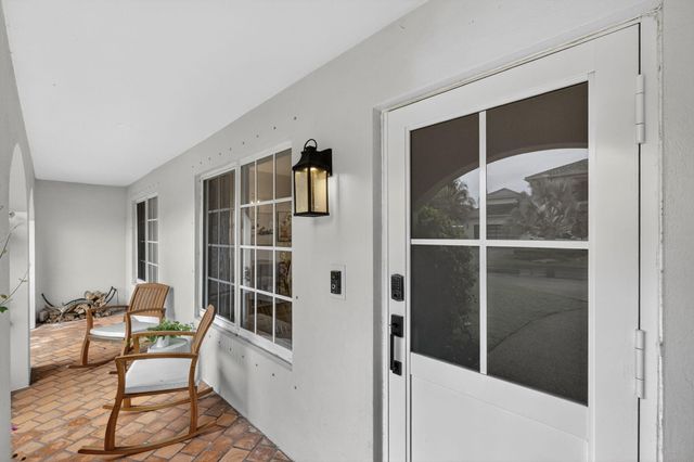 903 SW 28th Avenue, Boynton Beach, FL 33435